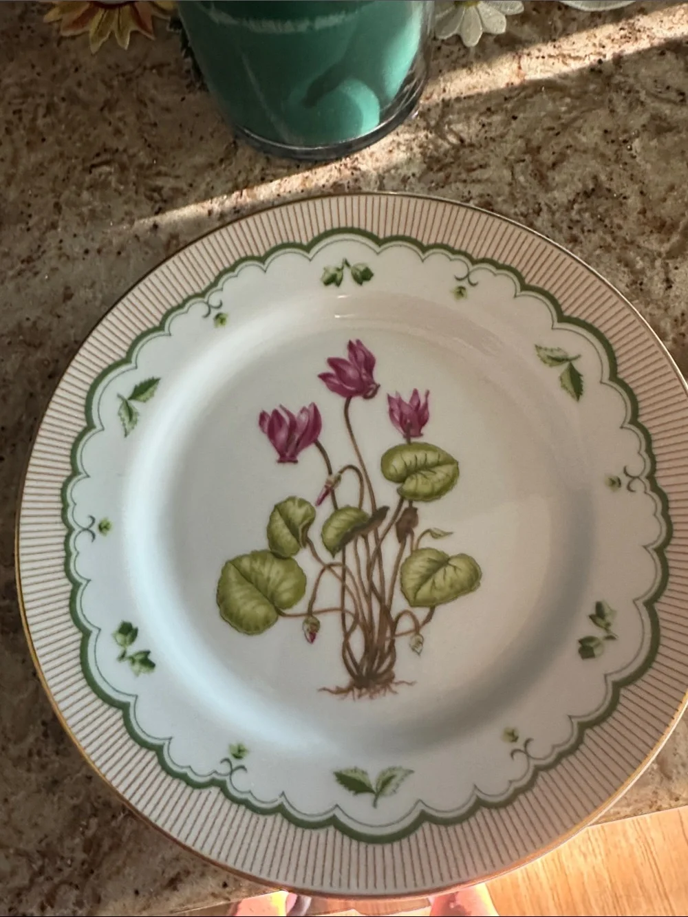 Georges Briard Floral Ceramic Covered Casserole Dish with Plates